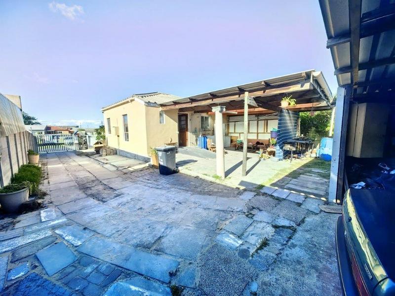 2 Bedroom Property for Sale in Ruyterwacht Western Cape